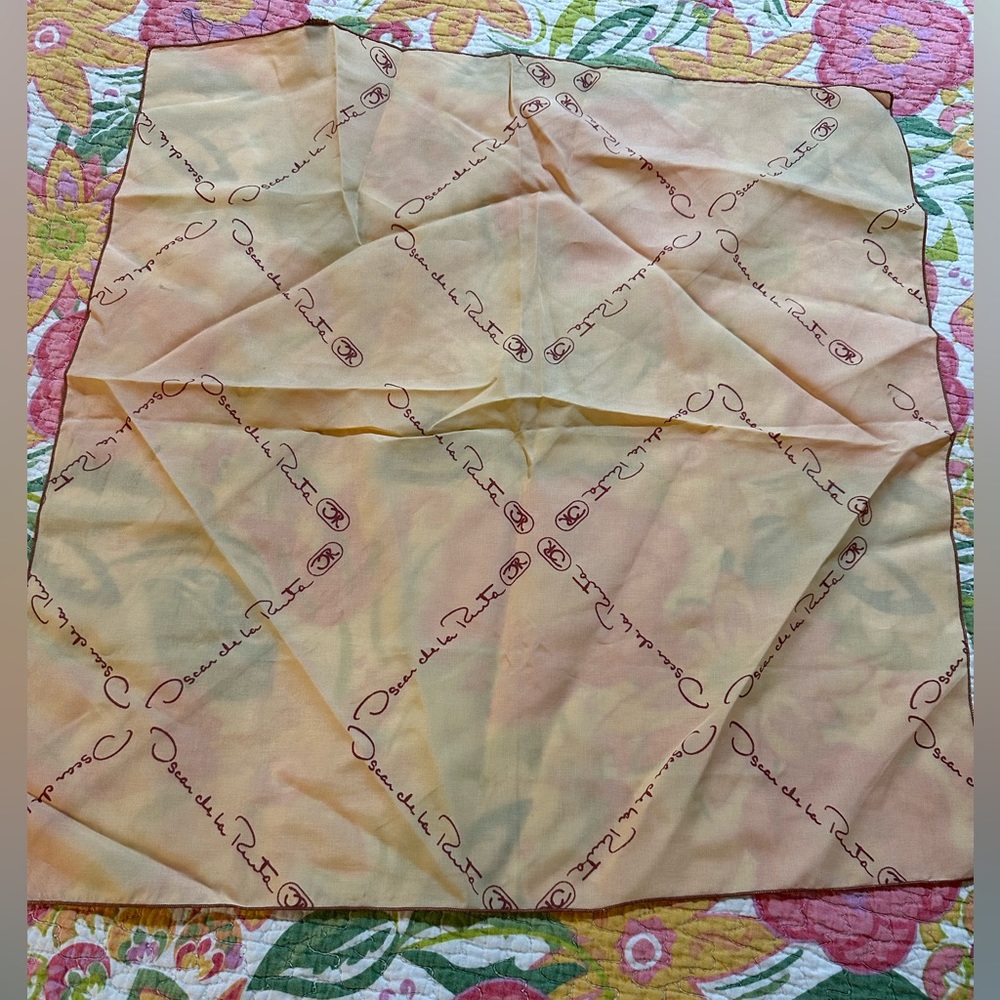 Vintage Oscar de la Renta beige peach scarf